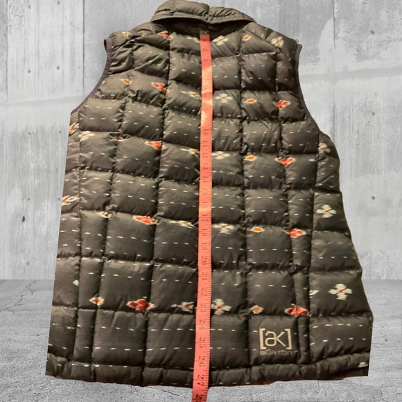 ** Burton (ak) Aztec Quilted *Down Puffer Vest - Picture 10 of 11